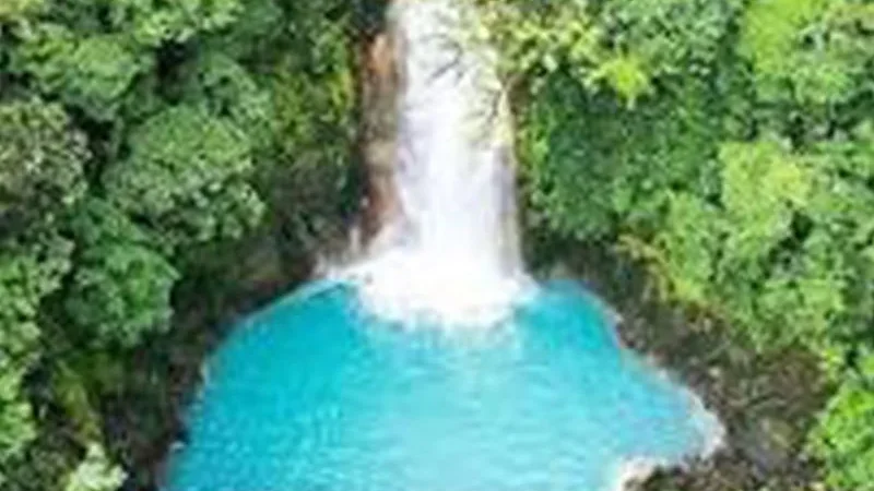 Eau Bleu Waterfall « Cascade Rama »