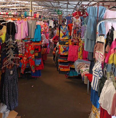 Marché nocturne de Quatre Bornes